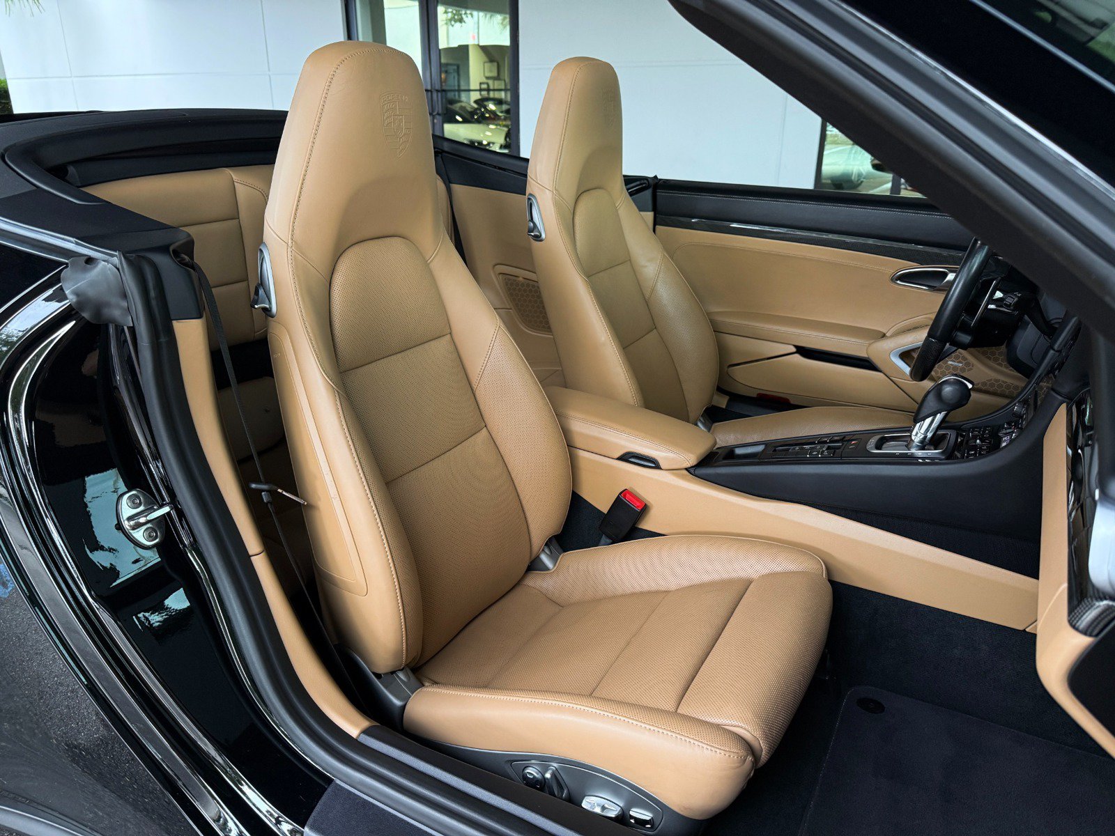 Used 2019 Porsche 911 4 Cabriolet AWD/4WD image 32