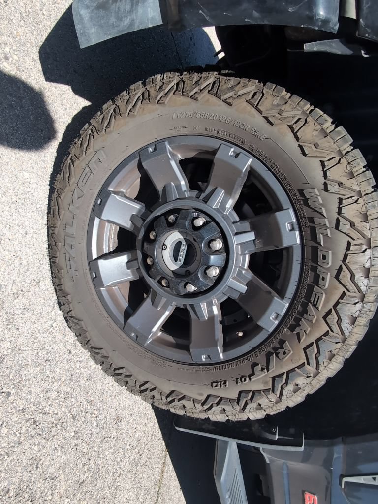 Used 2023 Ford F350 Lariat w/ Lariat Ultimate Package AWD/4WD image 8