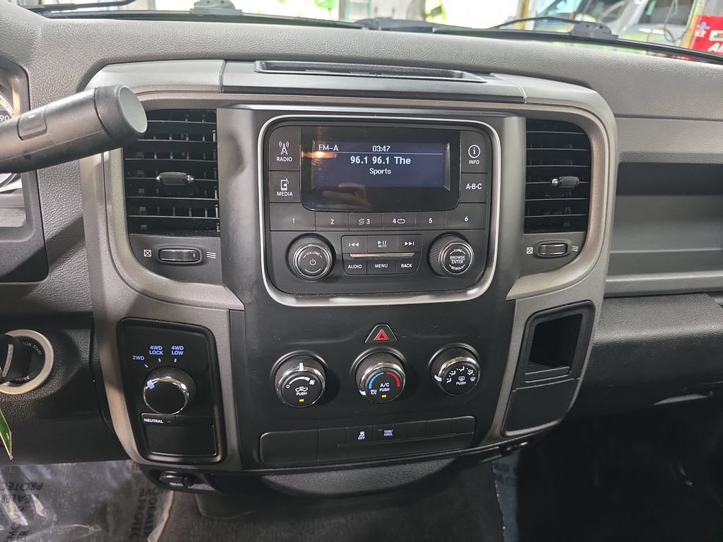 Used 2013 RAM 1500 Express AWD/4WD image 22
