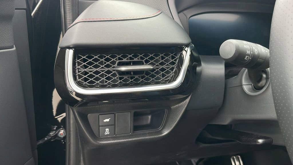 Used 2025 Acura ADX A-Spec image 21