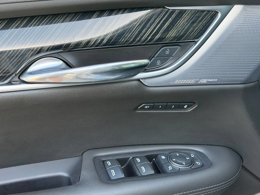 Used 2025 Cadillac XT6 Premium Luxury w/ Technology Package FWD image 13