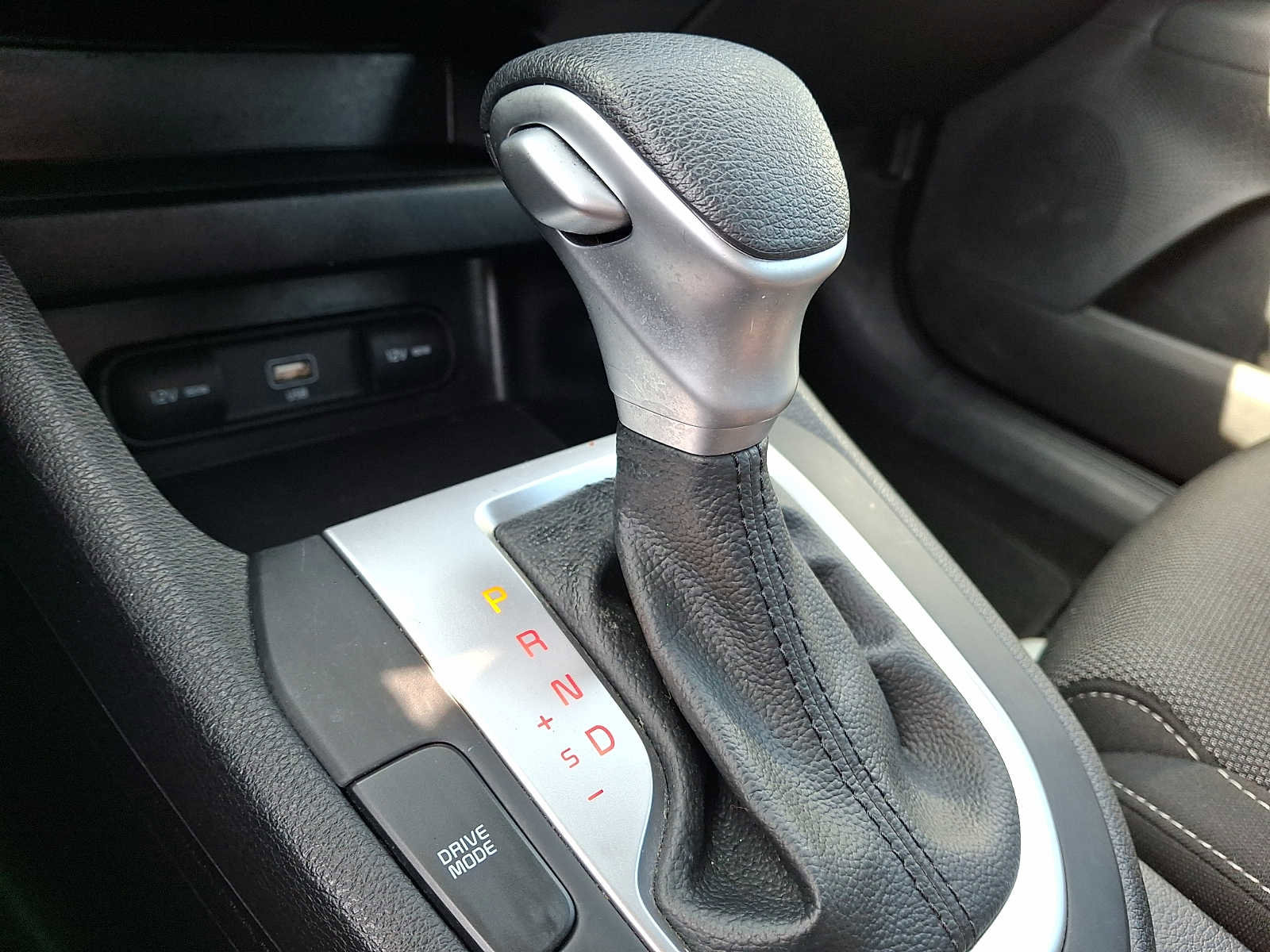 Used 2023 Kia Forte LXS w/ LXS Technology Package image 12