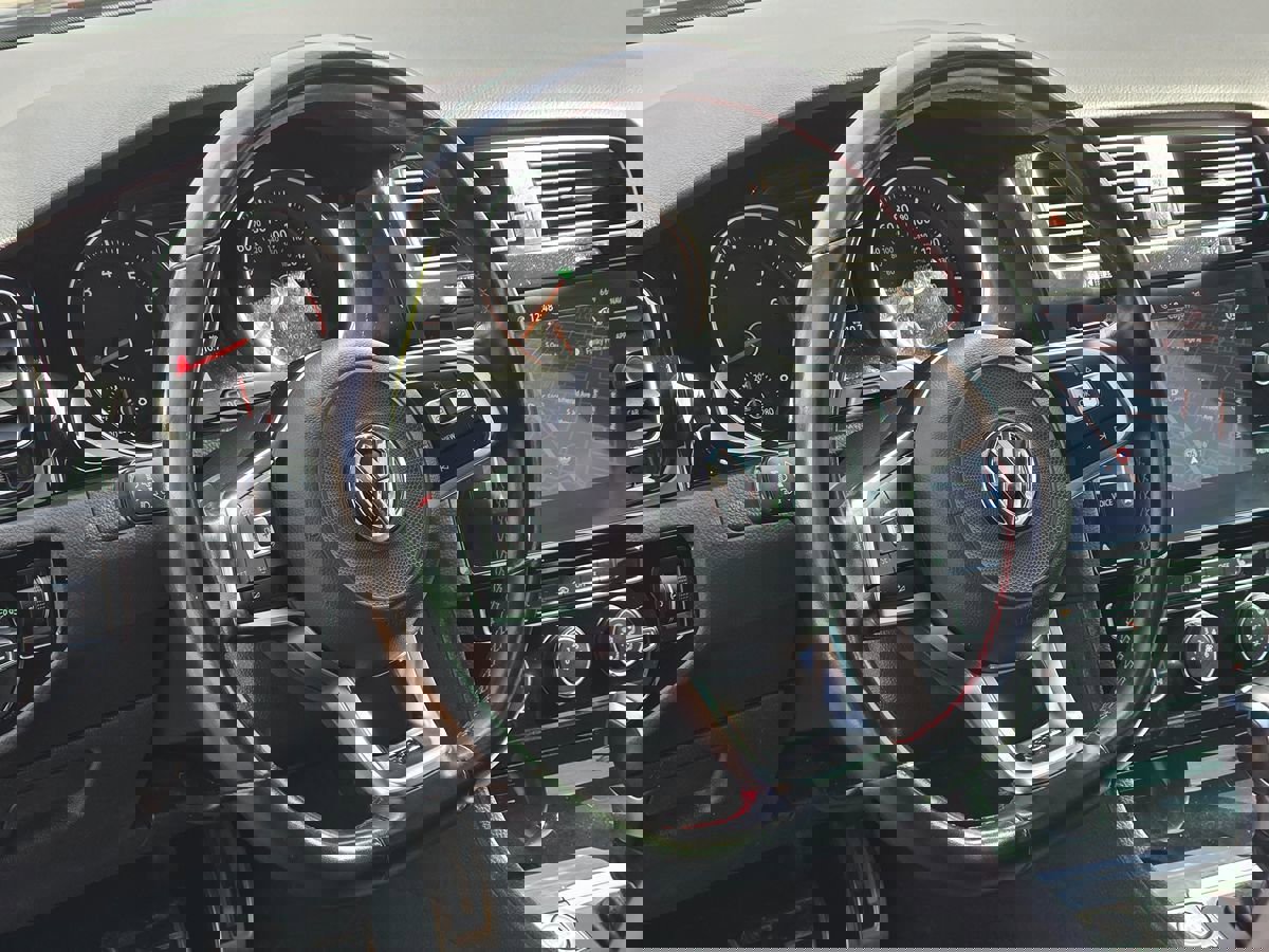 Used 2021 Volkswagen GTI SE image 21