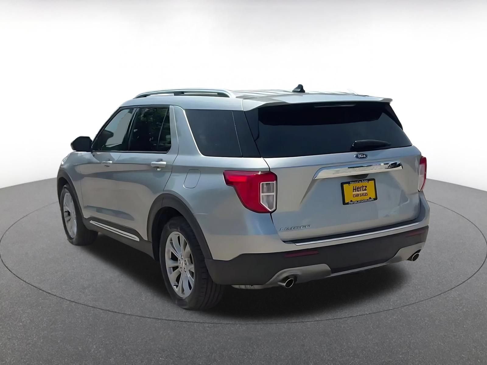 Used 2024 Ford Explorer Limited RWD image 9