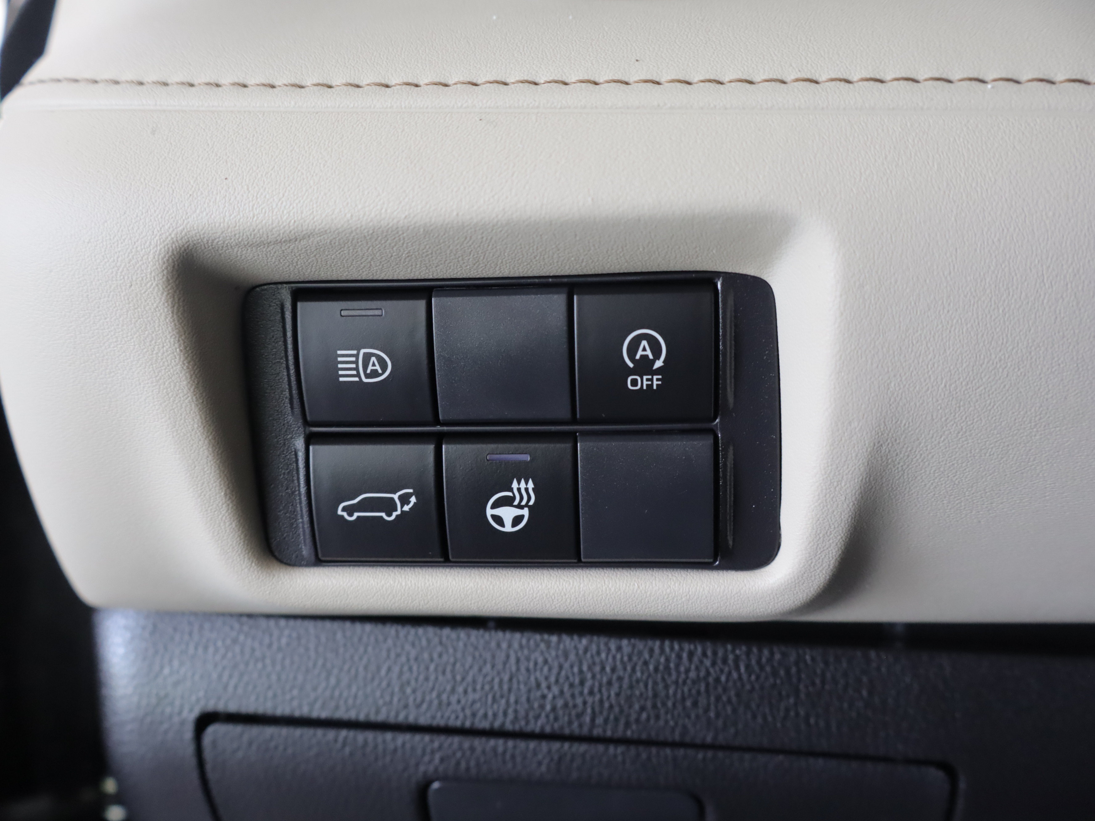 Used 2023 Toyota Highlander Limited AWD/4WD image 18
