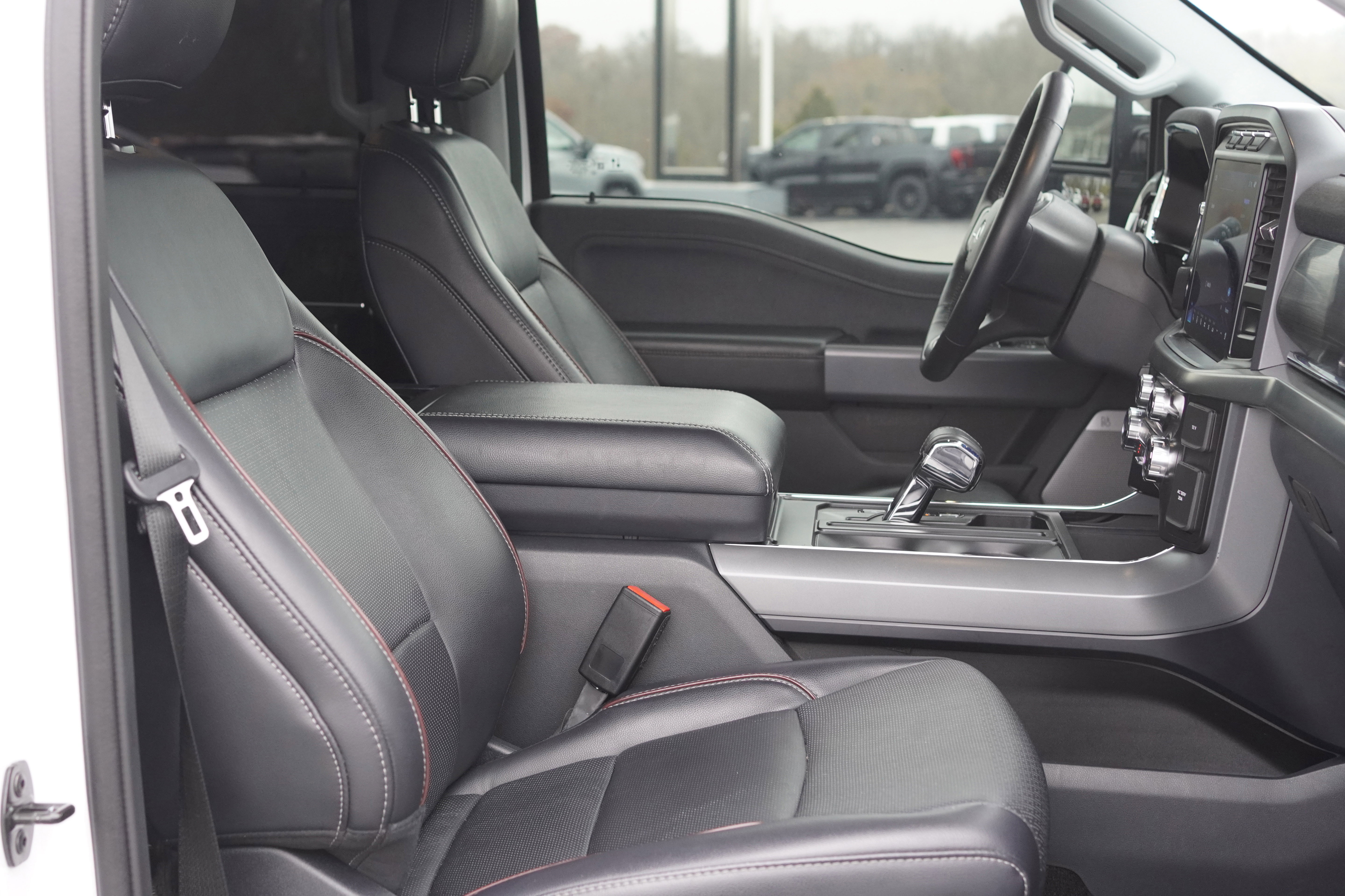 Used 2021 Ford F150 Lariat w/ Equipment Group 501A Mid image 31