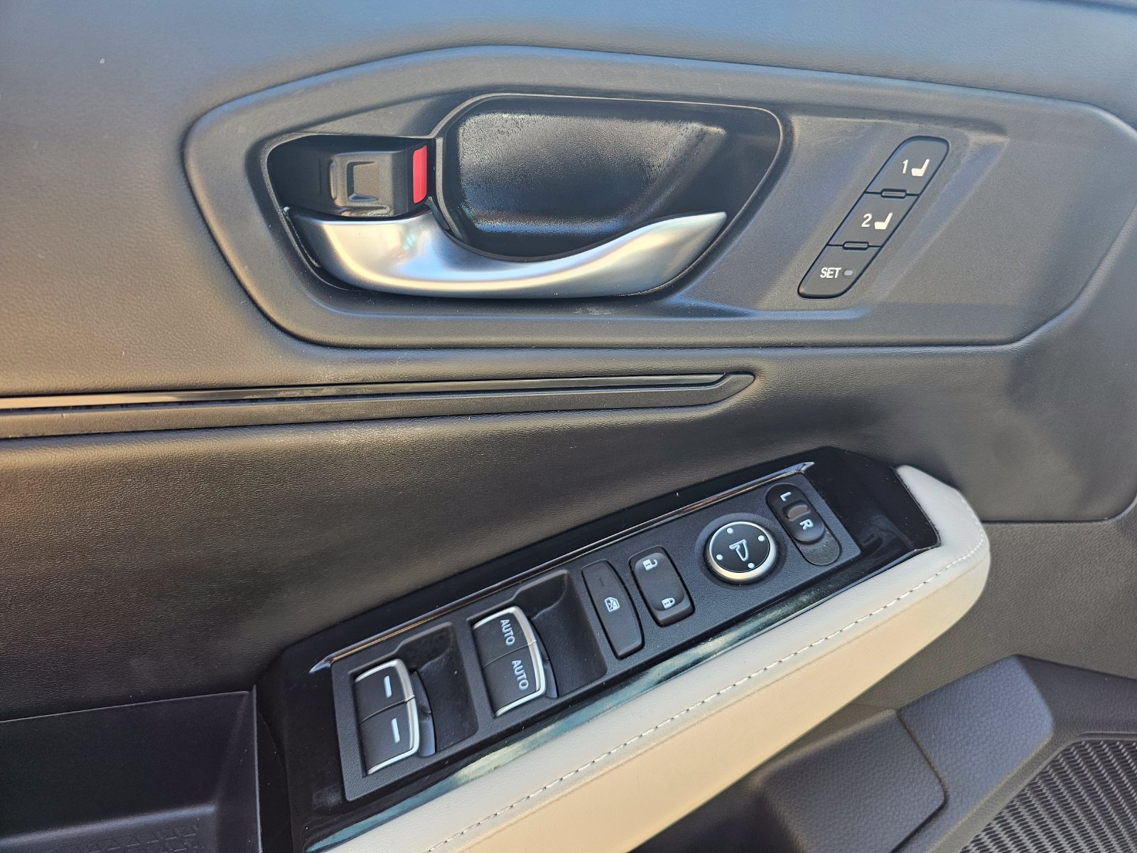 Used 2024 Honda Accord Touring image 12