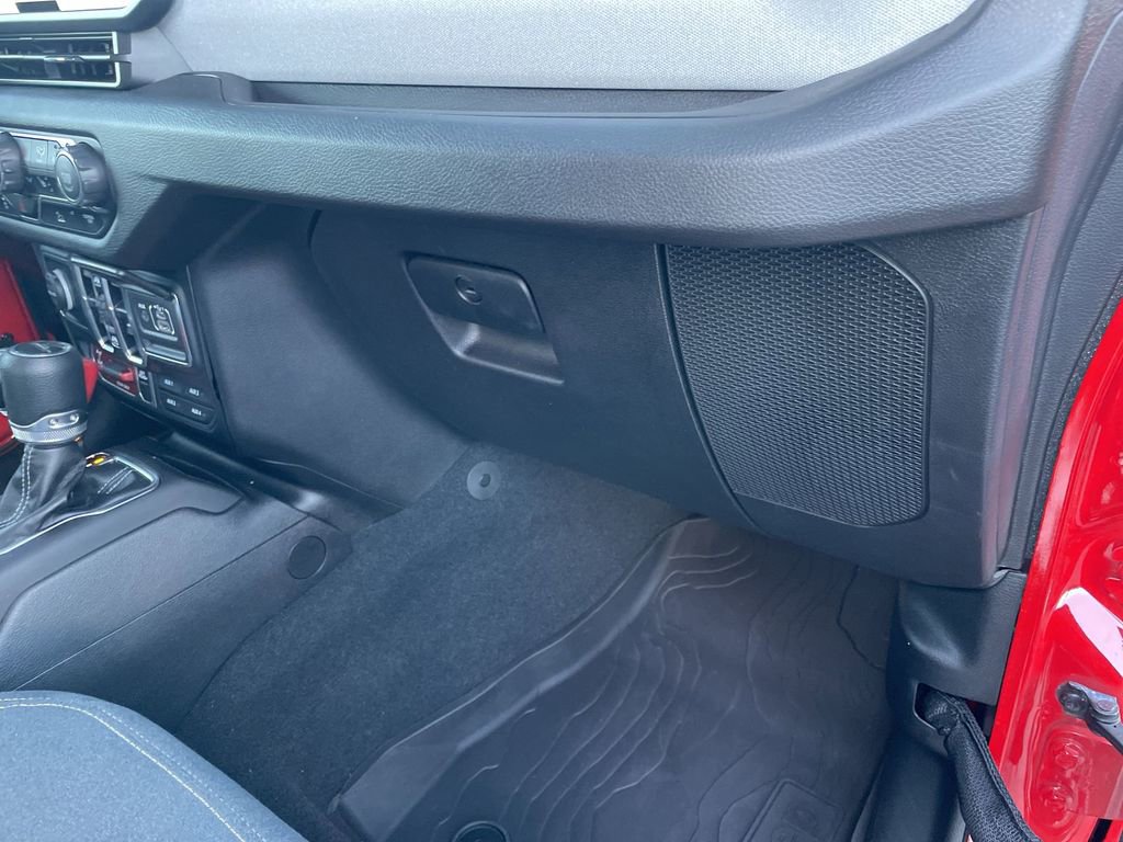 Used 2024 Jeep Gladiator Willys image 34