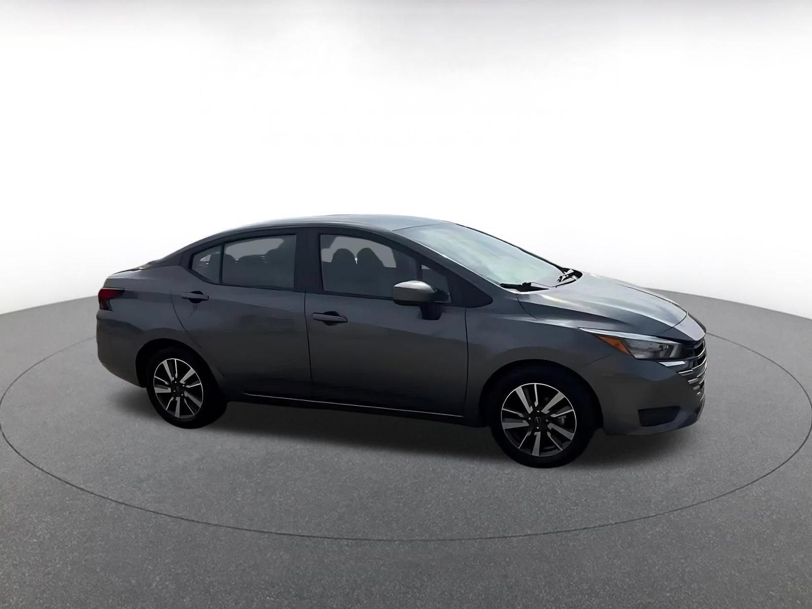 Used 2025 Nissan Versa SV FWD image 2
