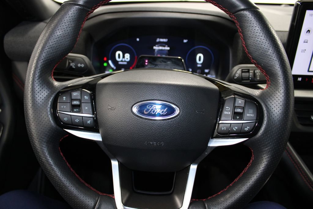 Used 2025 Ford Explorer ST-Line w/ ST-Line Street Pack image 39