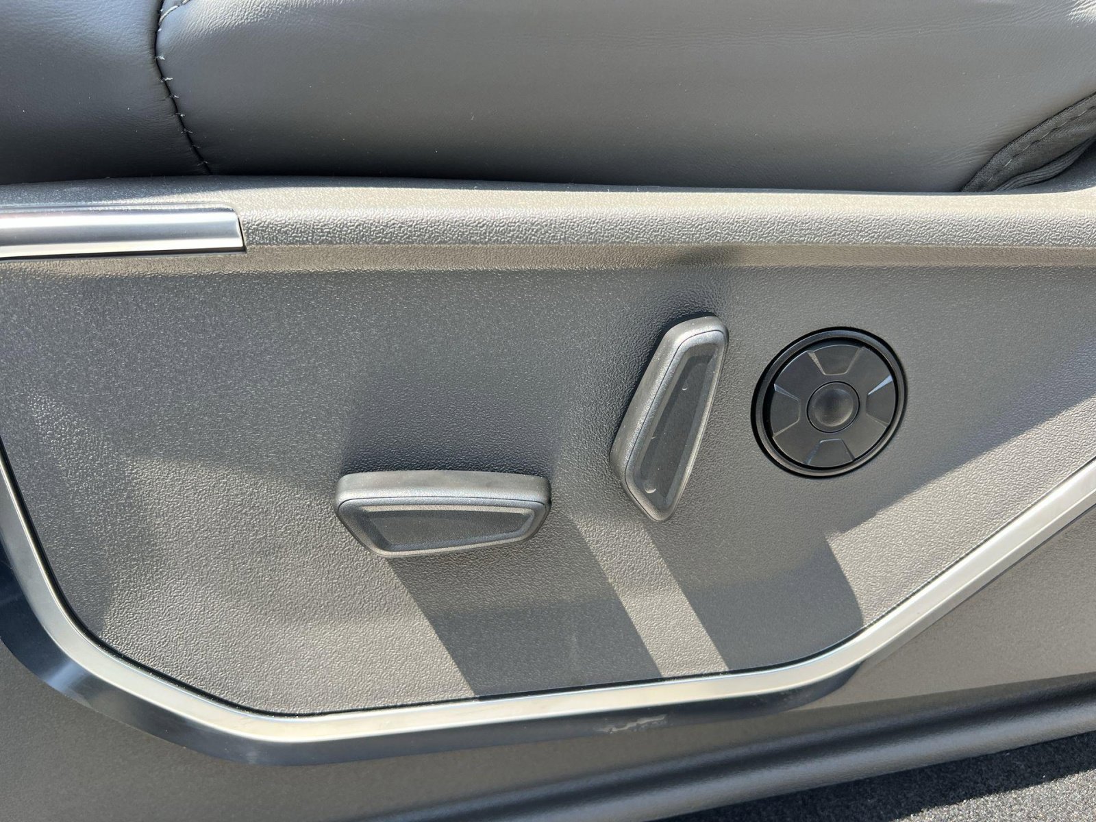 New 2025 Ford F350 Platinum w/ Platinum Plus Package image 14