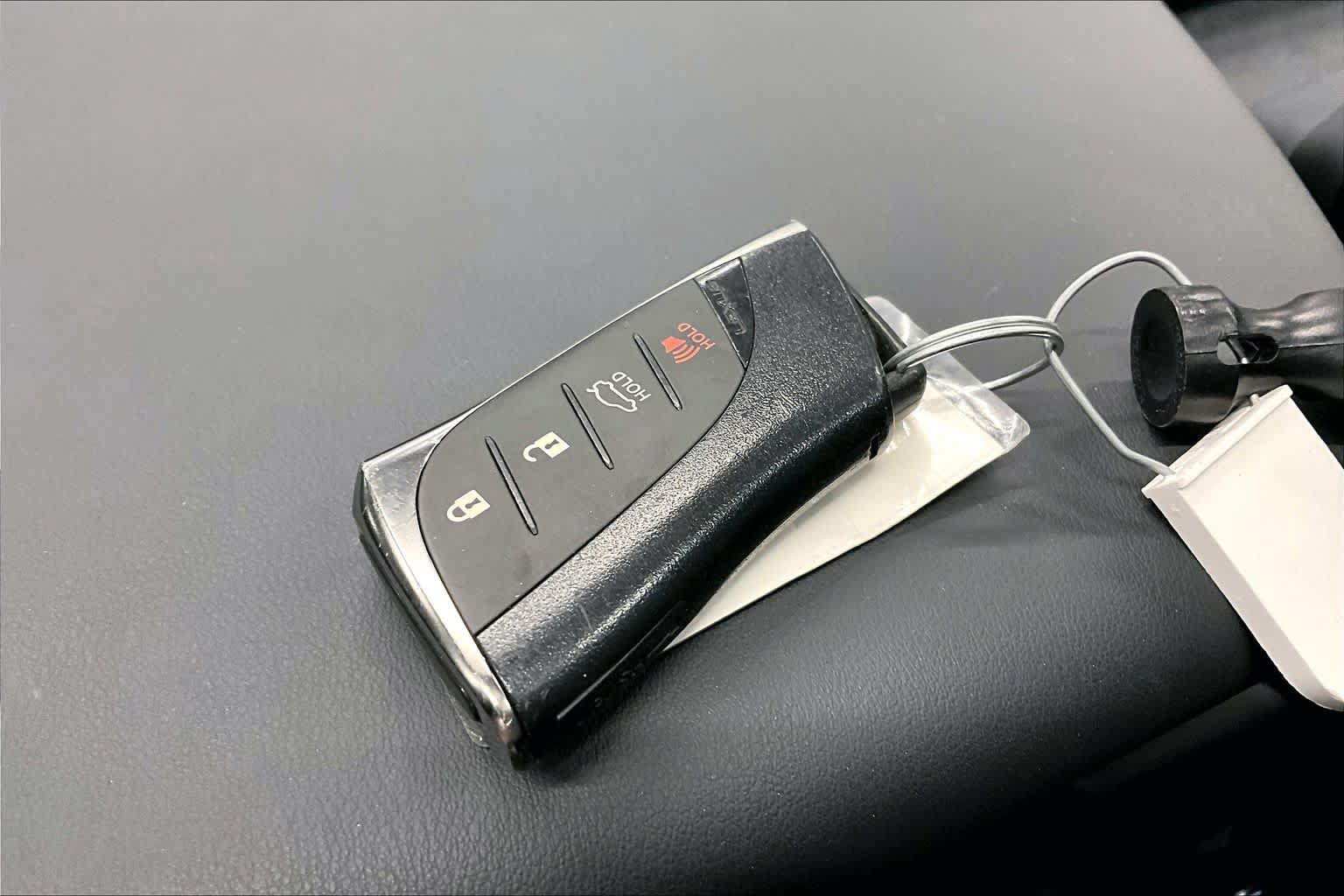 Used 2025 Lexus ES 300h w/ Premium Package FWD image 15