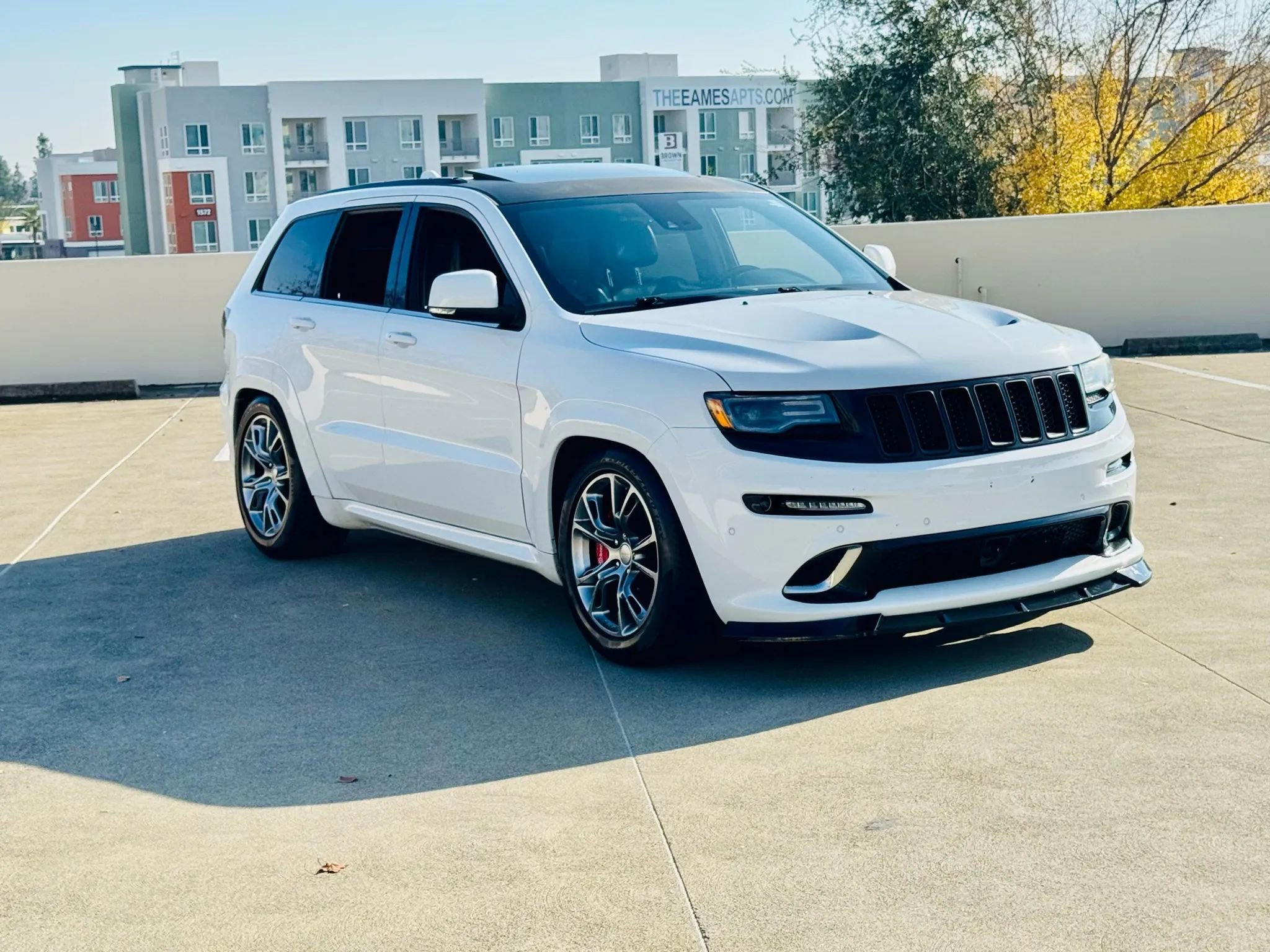 Used 2014 Jeep Grand Cherokee SRT8 w/ Luxury Group II image 58