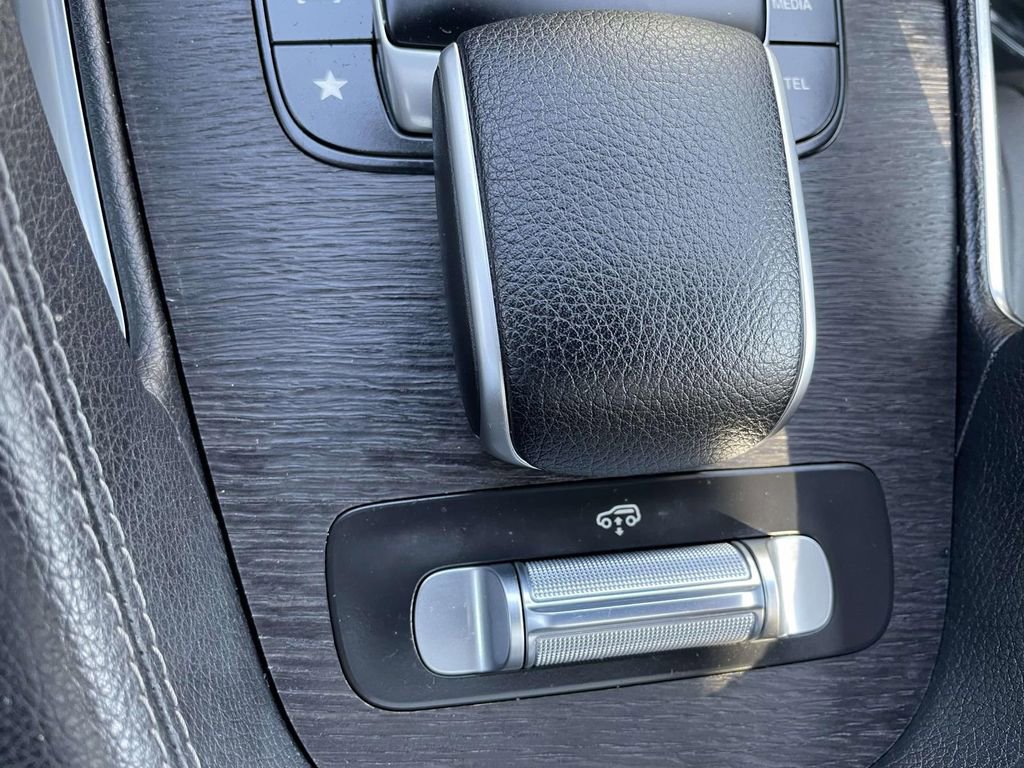 Used 2021 Mercedes-Benz GLS 450 4MATIC image 45