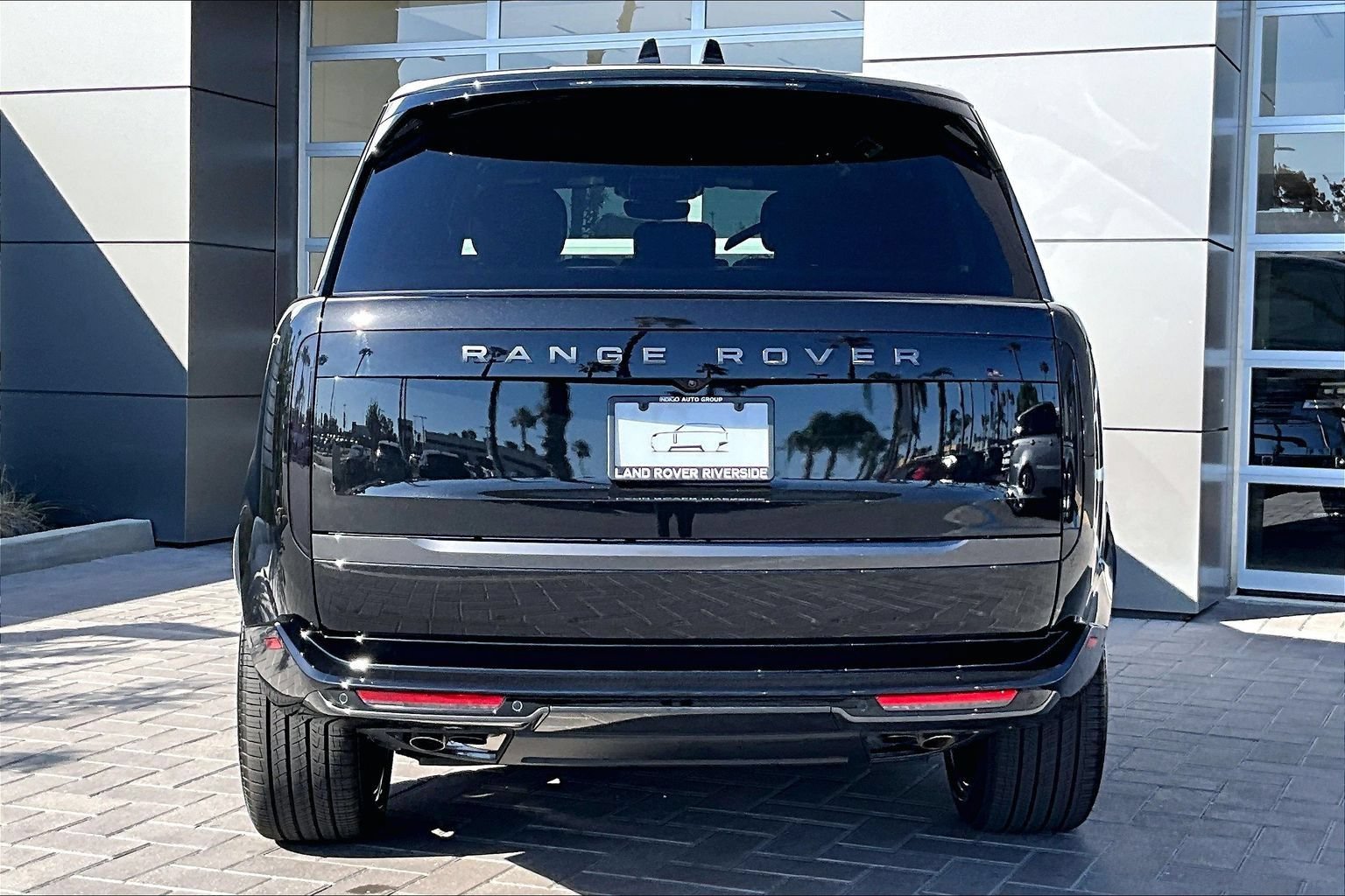New 2026 Land Rover Range Rover Long Wheelbase SE AWD/4WD image 4