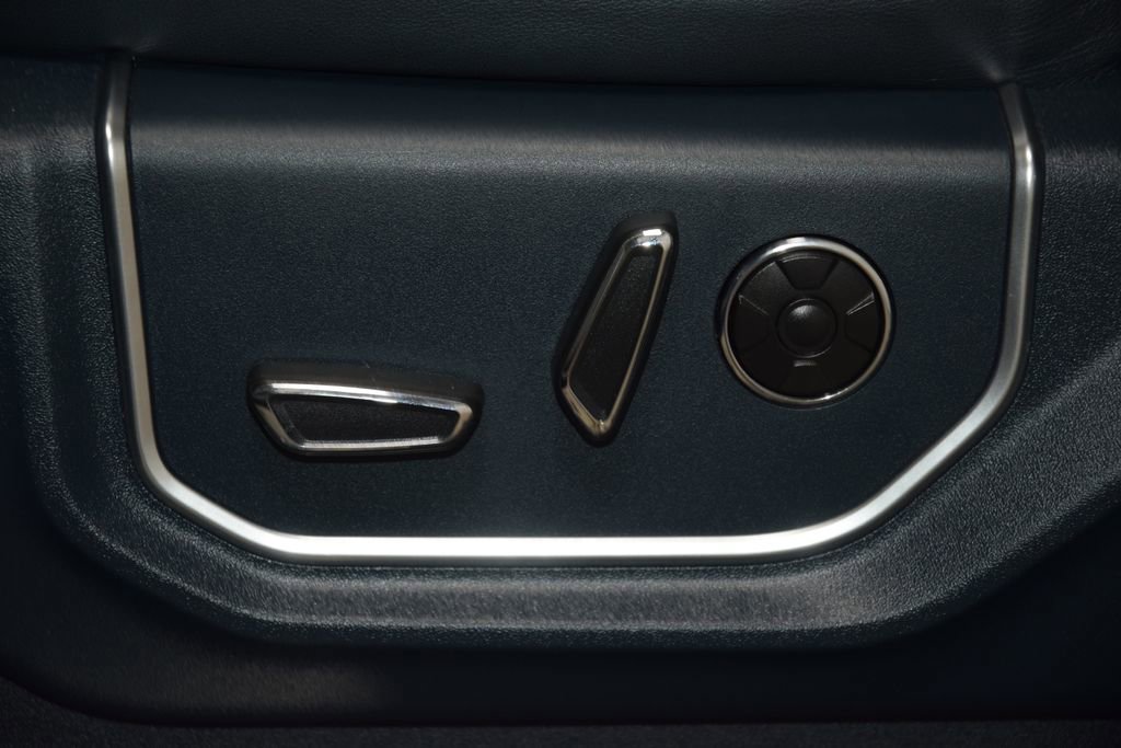 Used 2022 Ford F450 Limited image 46