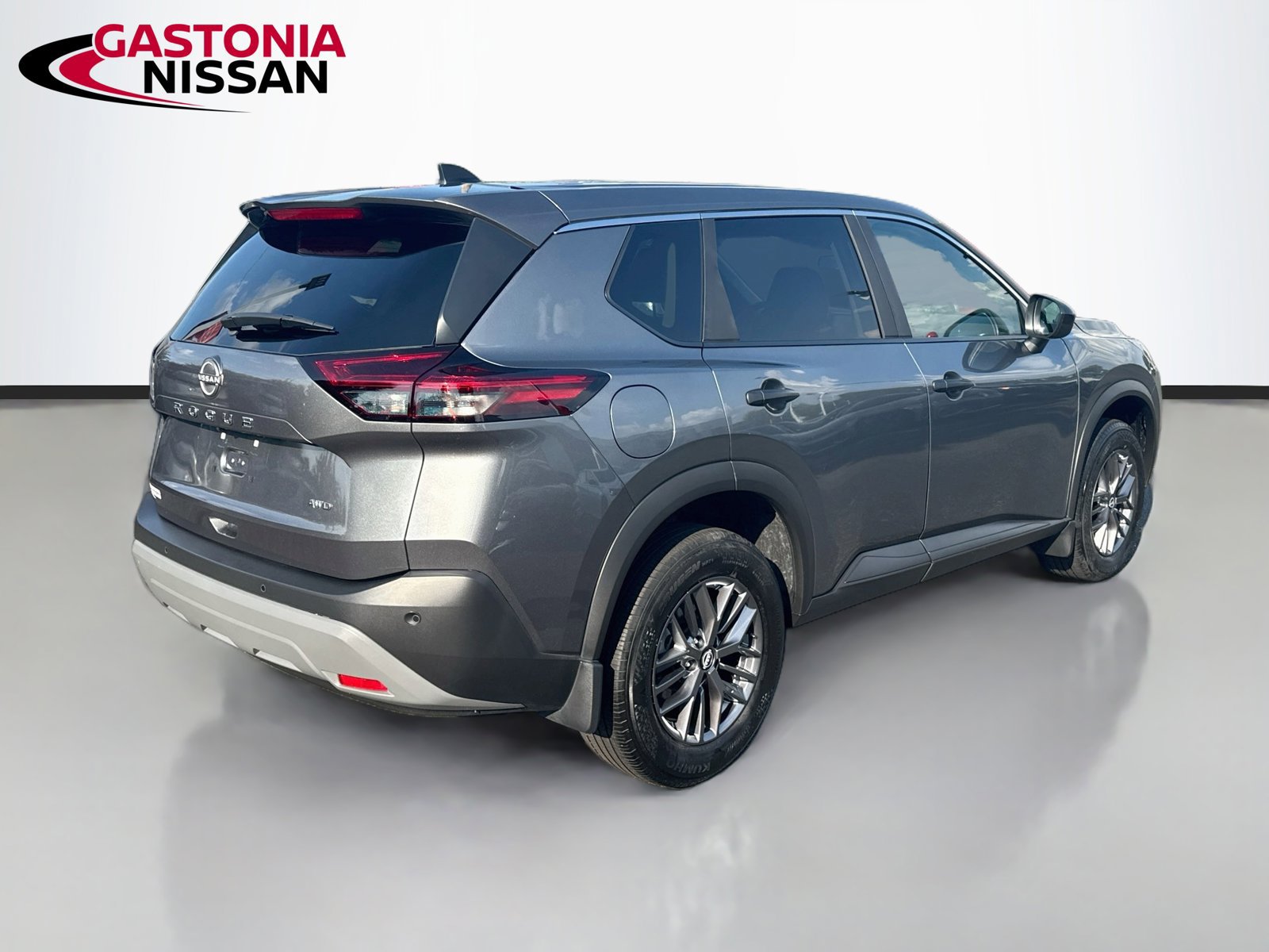 Used 2023 Nissan Rogue S AWD/4WD image 9