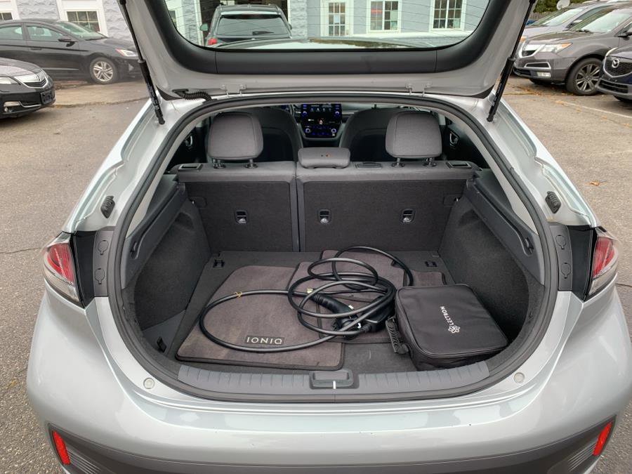 Used 2020 Hyundai Ioniq SE image 18