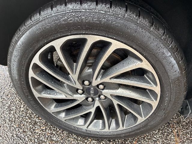 Used 2020 Lincoln Nautilus Reserve w/ Equipment Group 201A image 16