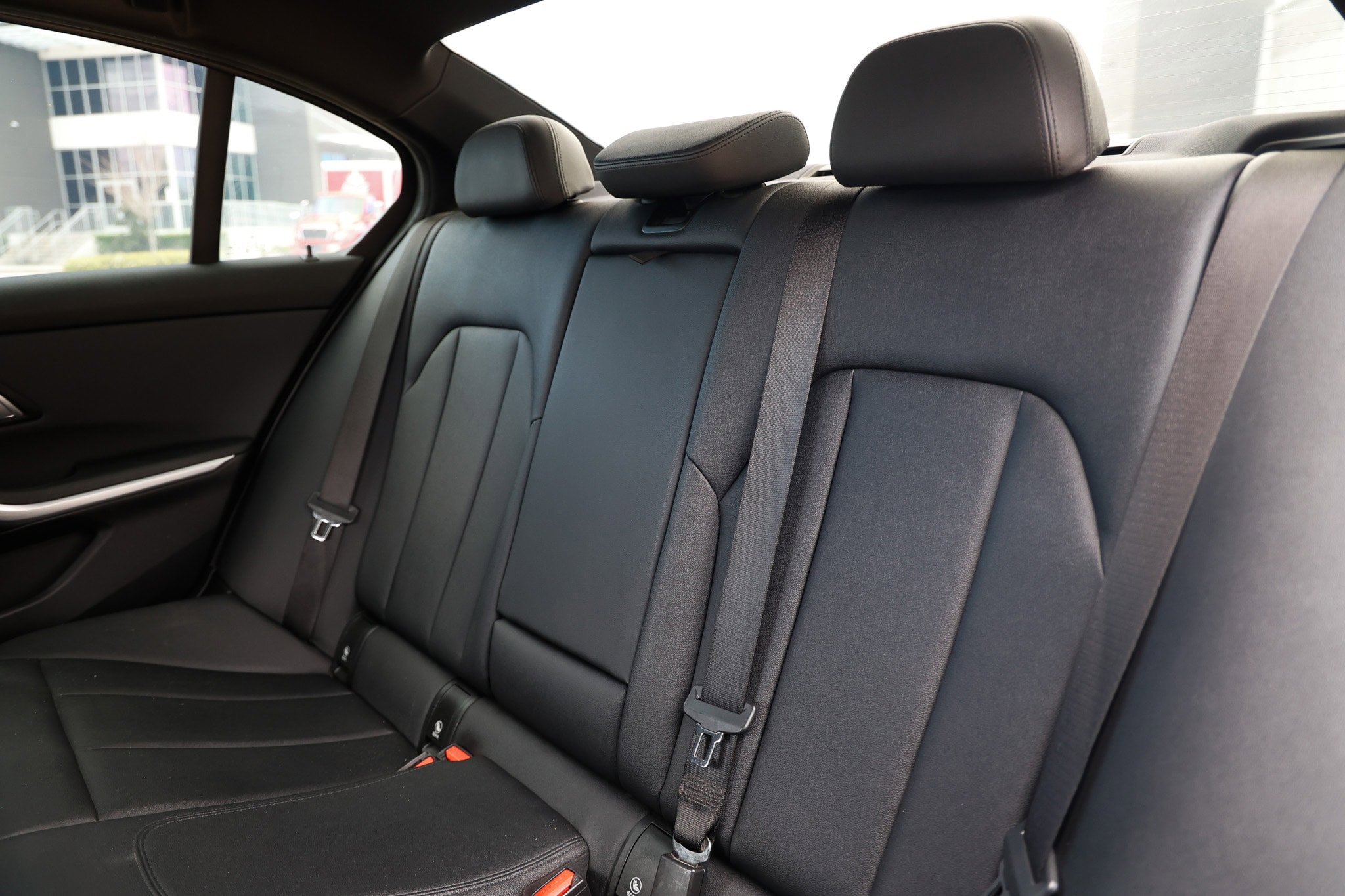 Used 2020 BMW 330i Sedan w/ M Sport Package RWD image 11