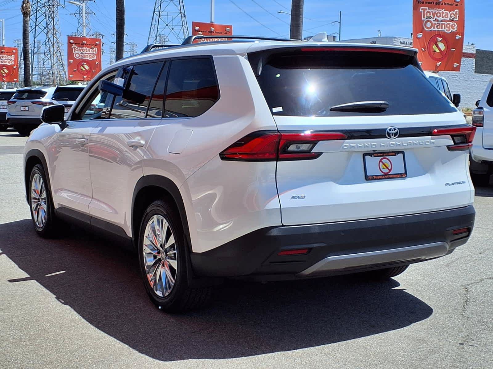 Certified 2024 Toyota Grand Highlander AWD image 4