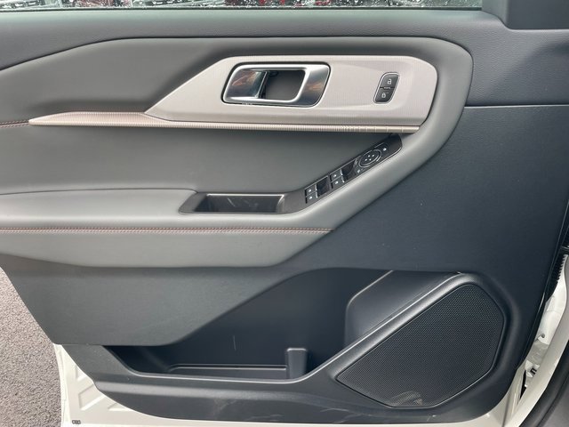New 2025 Ford Explorer Active w/ Active Comfort Package image 20