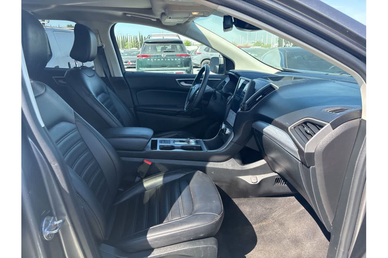 Used 2022 Ford Edge SEL w/ Convenience Package image 14