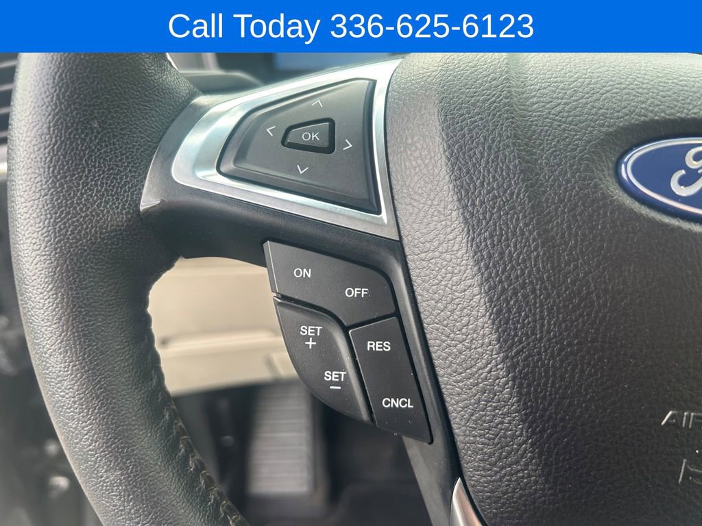 Used 2023 Ford Edge Titanium w/ Cargo Accessory Package AWD/4WD image 18