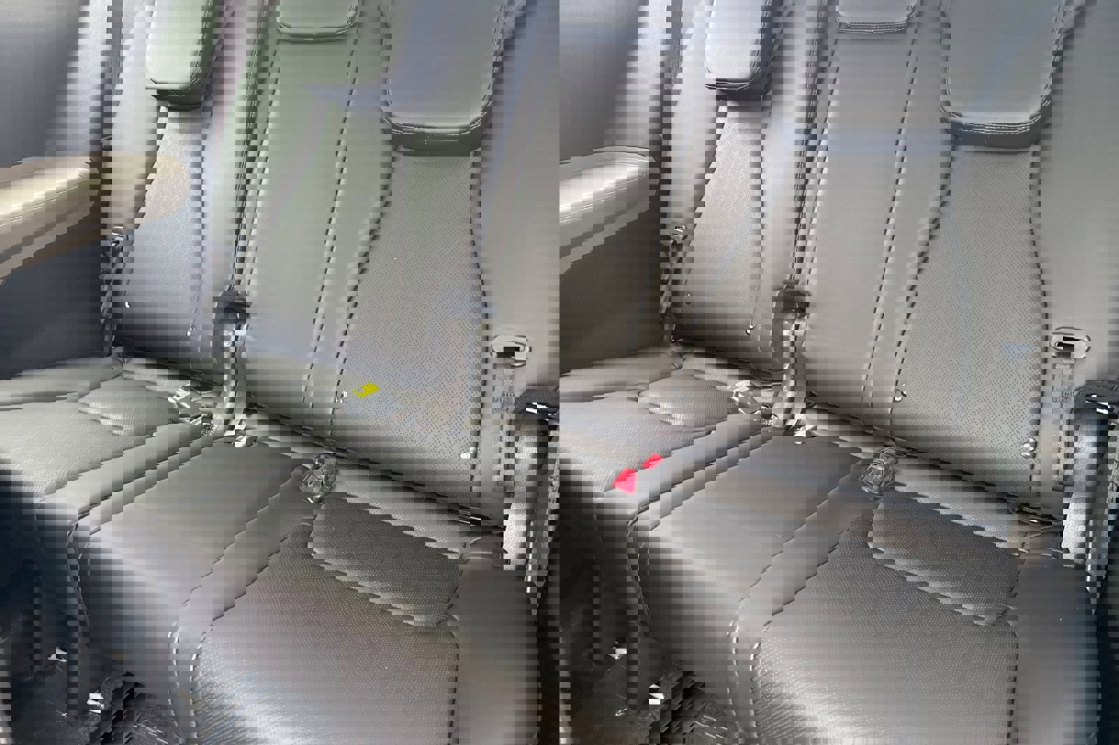 New 2026 Kia Carnival EX image 15