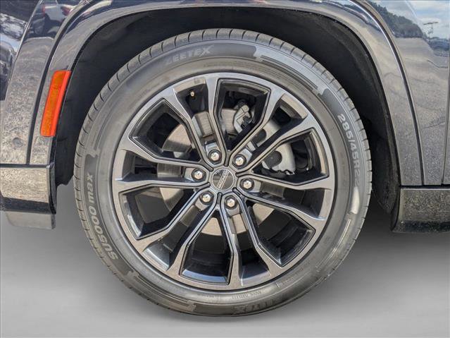 Used 2024 Jeep Grand Wagoneer L Series II w/ Quick Order Packagew 28T image 25