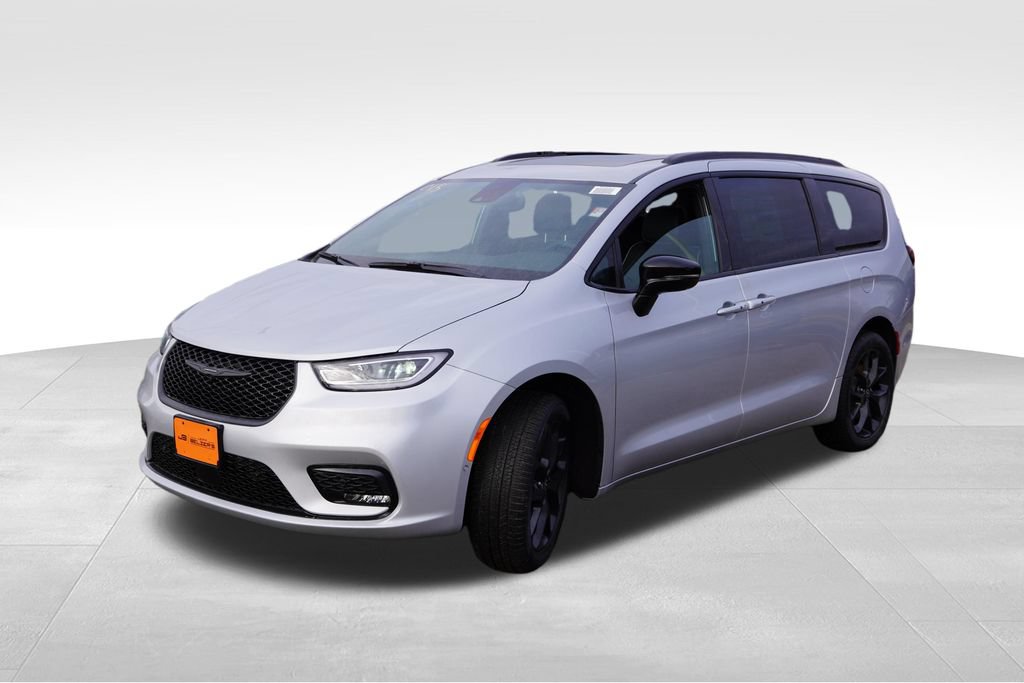 New 2026 Chrysler Pacifica Limited w/ S Appearance Package AWD/4WD image 8