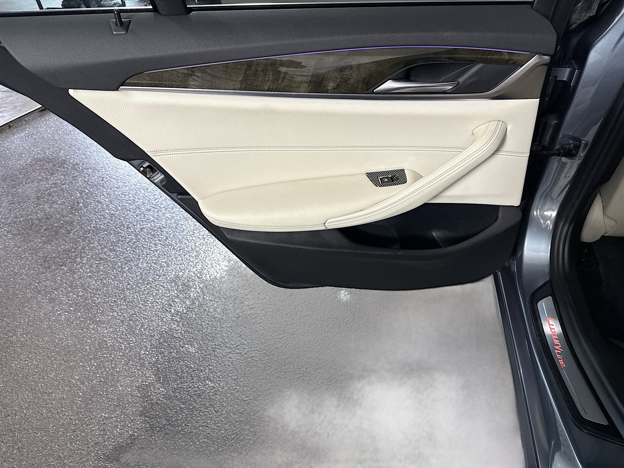 Used 2019 BMW 530i RWD image 26