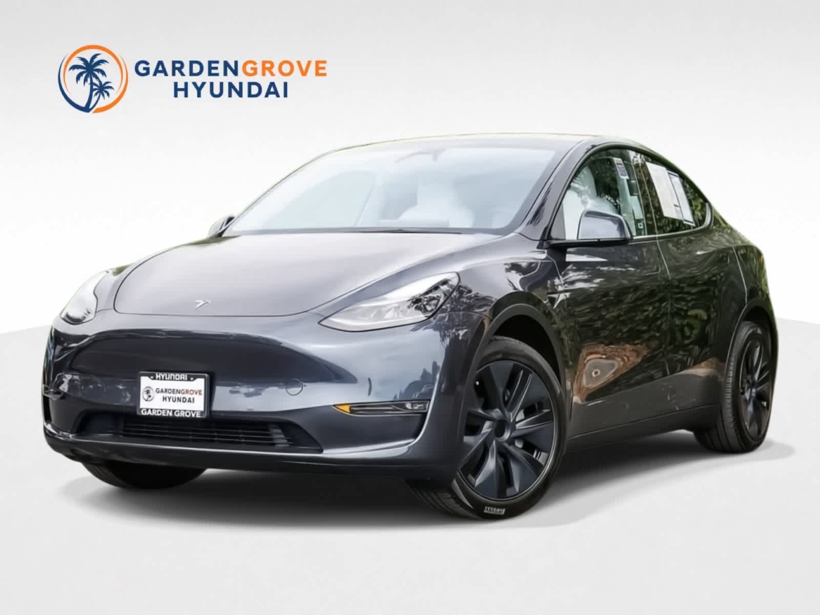 Used 2025 Tesla Model Y Long Range AWD/4WD video 1