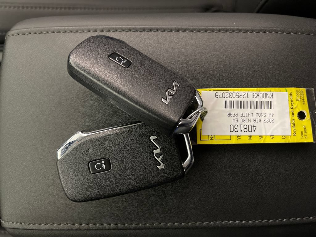 Used 2023 Kia Niro Wind FWD image 26