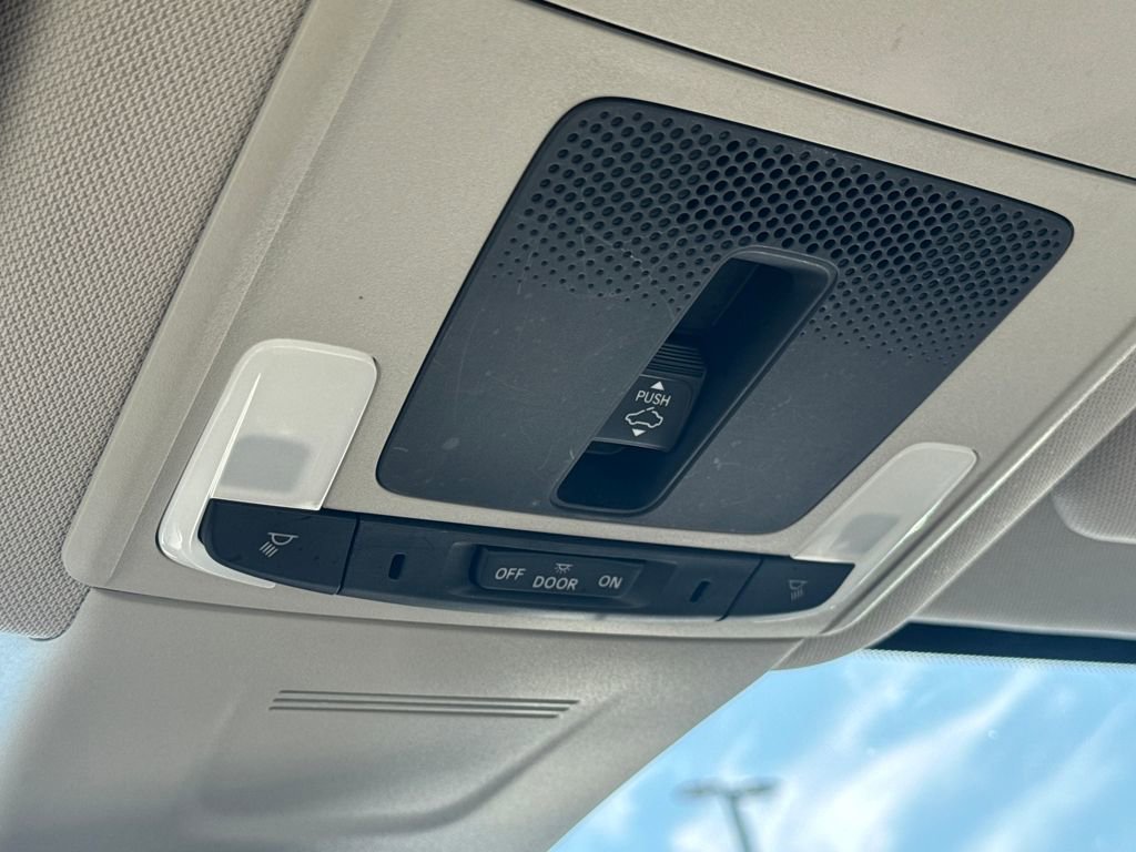 Used 2023 Honda CR-V EX-L image 32