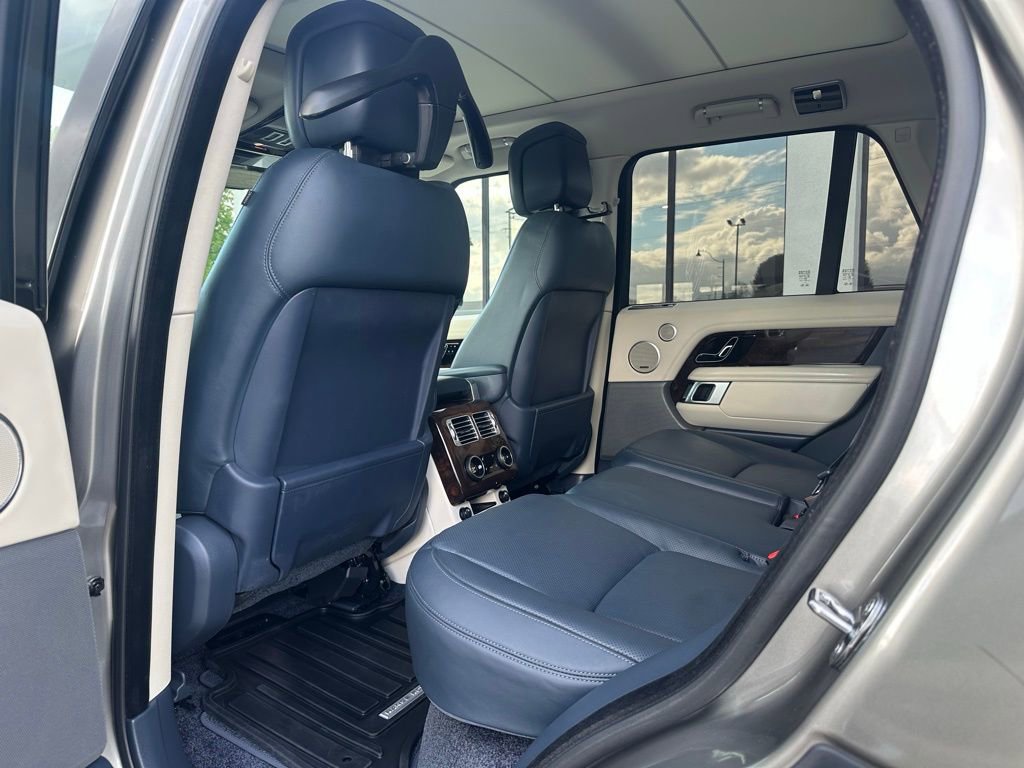 Used 2020 Land Rover Range Rover HSE image 23