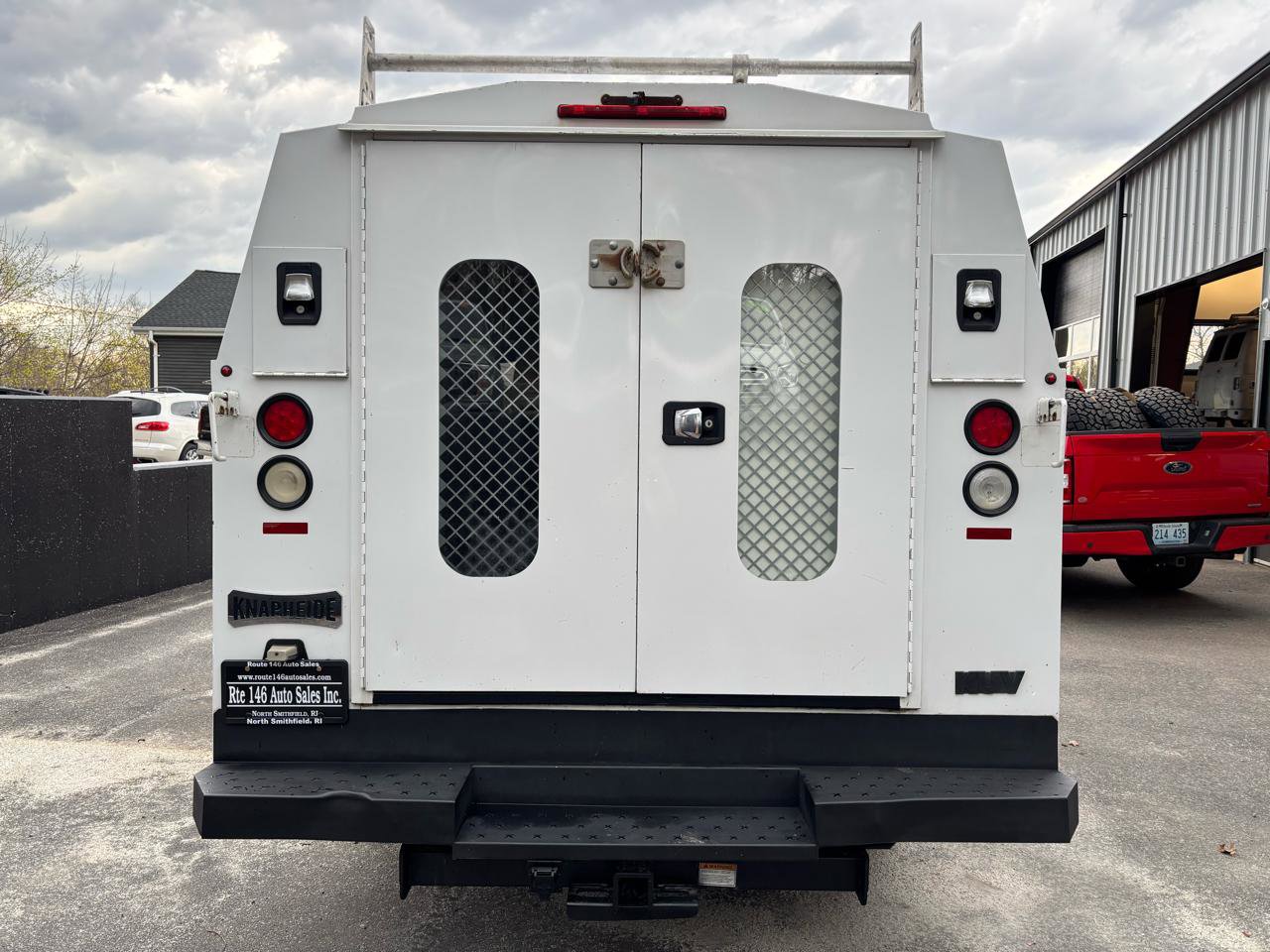 Used 2017 Chevrolet Express 3500 RWD image 4