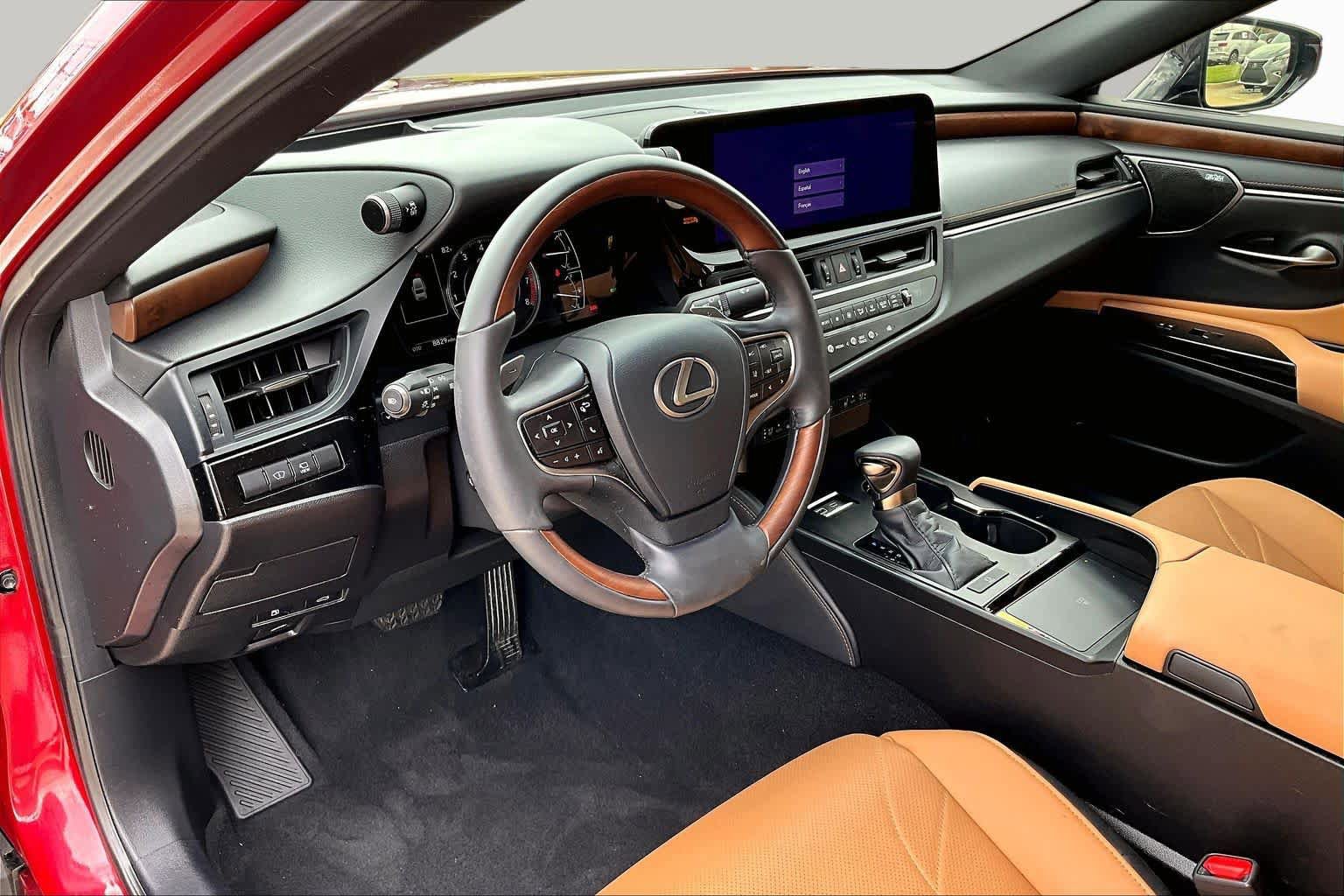 Used 2025 Lexus ES 350 Ultra Luxury w/ Accessory Package (Z1) FWD image 18