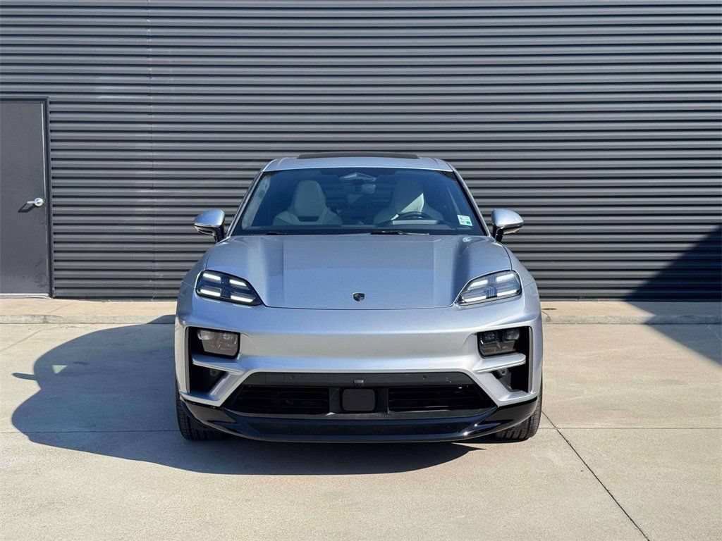 New 2025 Porsche Macan Turbo Electric AWD/4WD image 12
