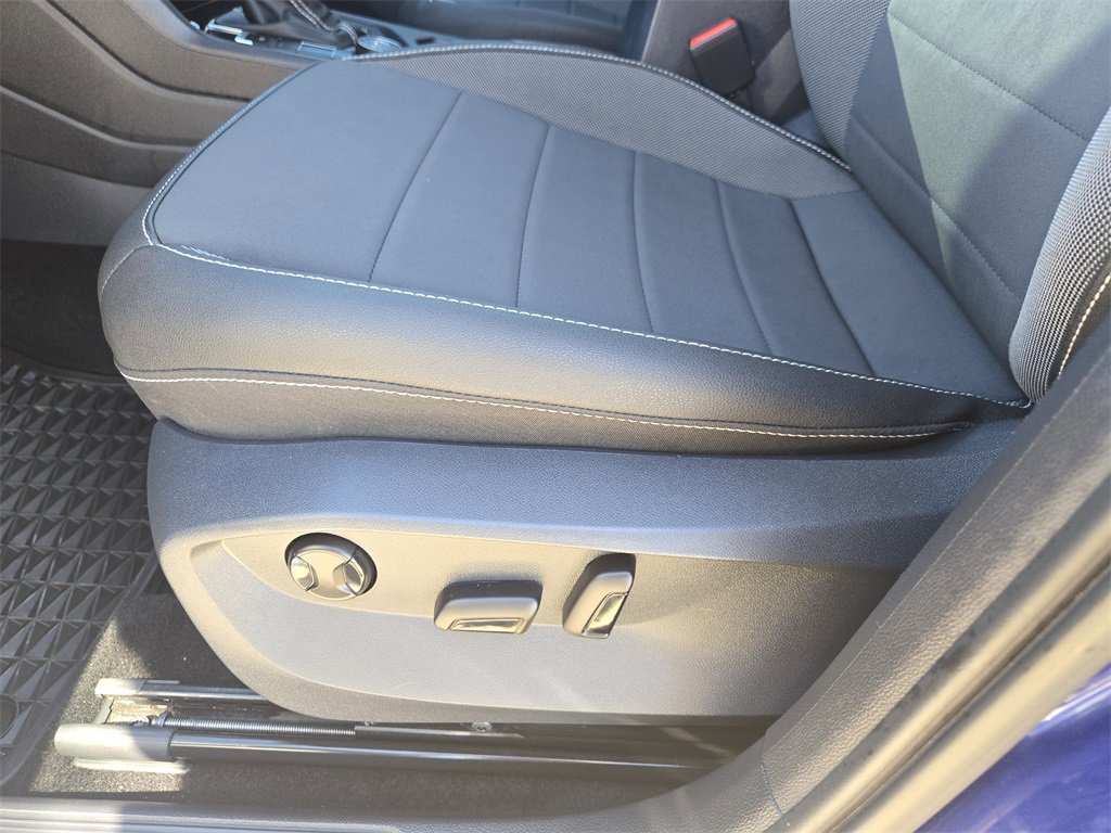 Used 2024 Volkswagen Taos SE image 26