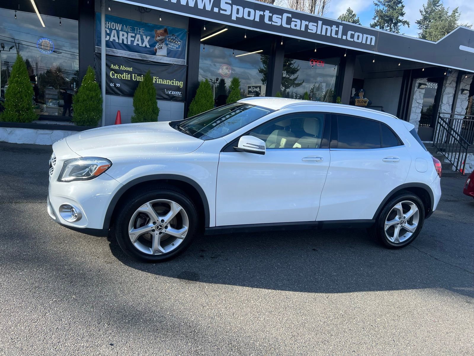 Used 2020 Mercedes-Benz GLA 250 4MATIC image 2