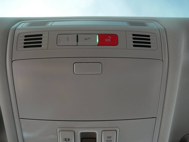 Certified 2023 Volkswagen Jetta SE FWD image 36