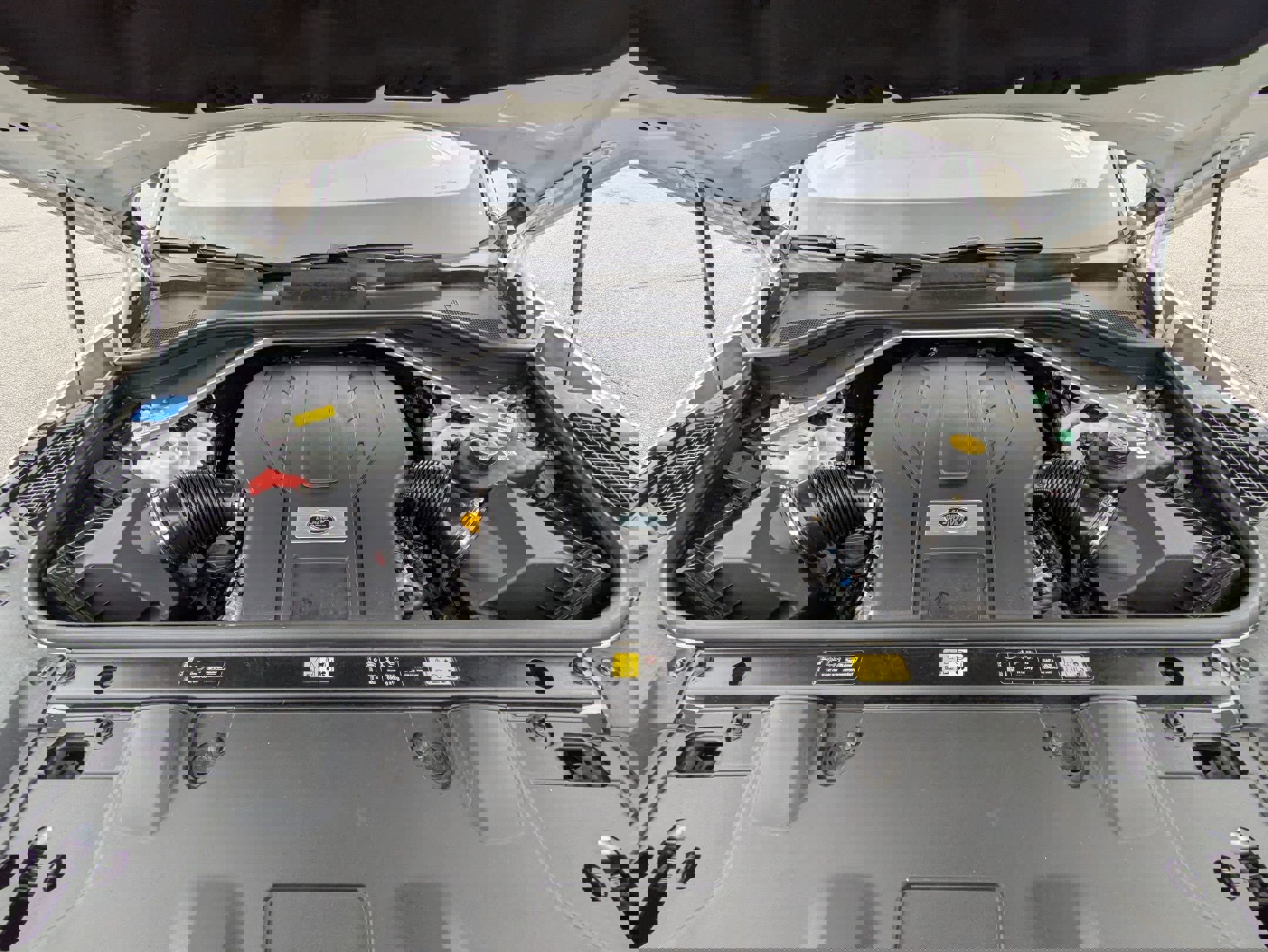 Certified 2023 Land Rover Range Rover SE image 31