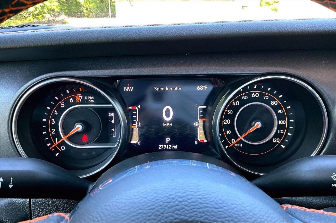 Certified 2023 Jeep Gladiator Mojave w/ LED Lighting Group AWD/4WD image 10
