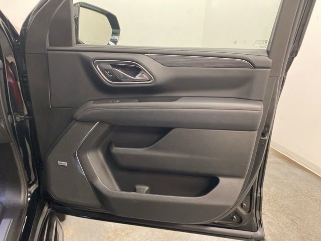 Used 2023 GMC Yukon XL SLT image 27