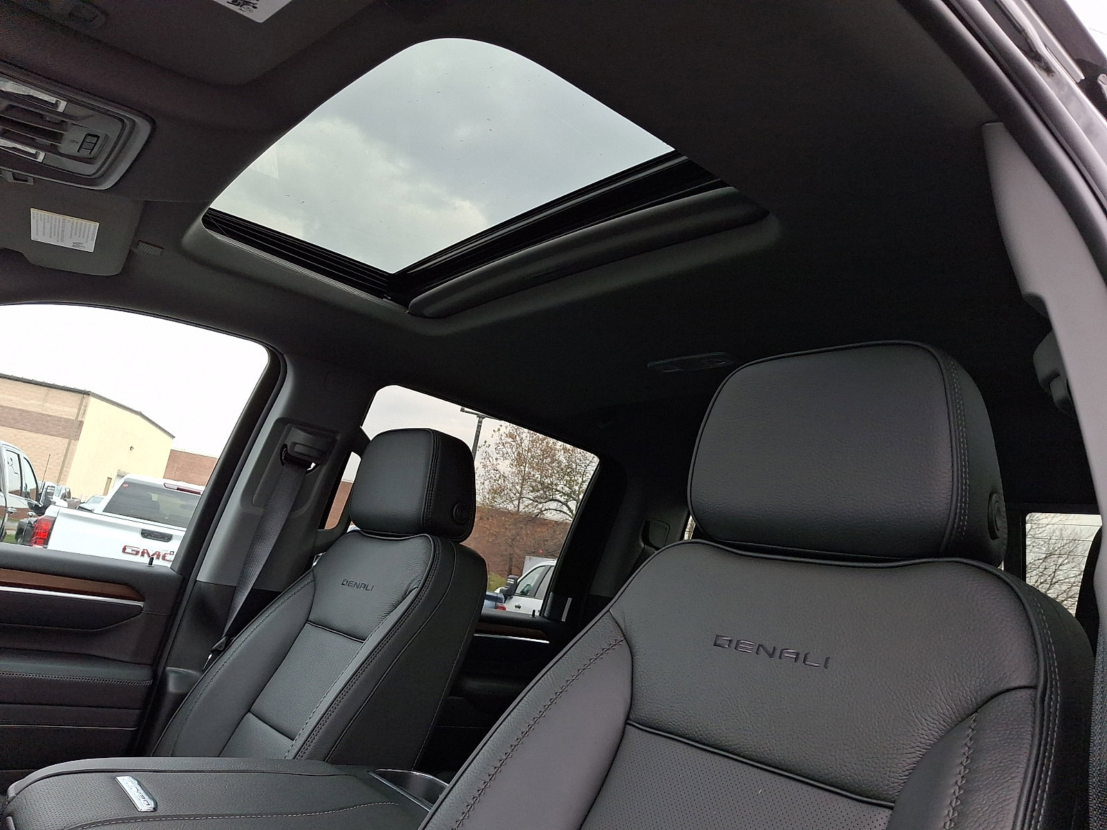 New 2026 GMC Sierra 3500 Denali w/ Denali Reserve Package image 15