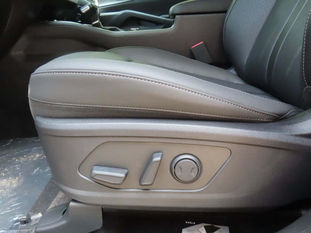 New 2026 Kia Sorento S w/ S Panoramic Sunroof Package FWD image 9