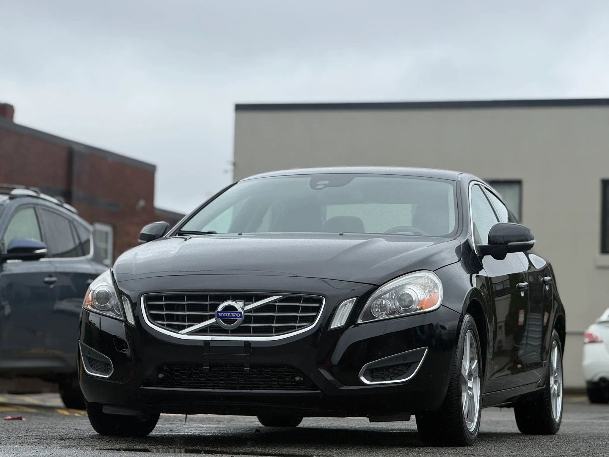 Used 2013 Volvo S60 T5 image 1