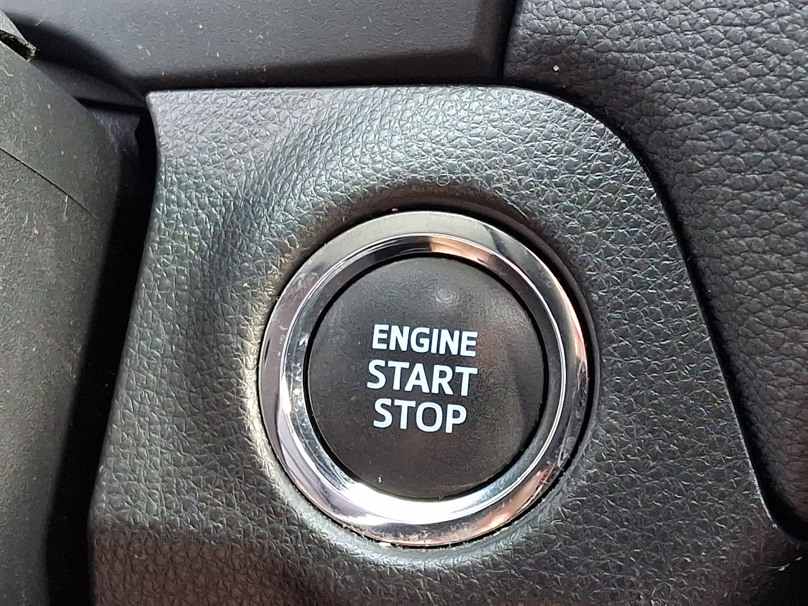 Used 2020 Toyota RAV4 Limited AWD/4WD image 27