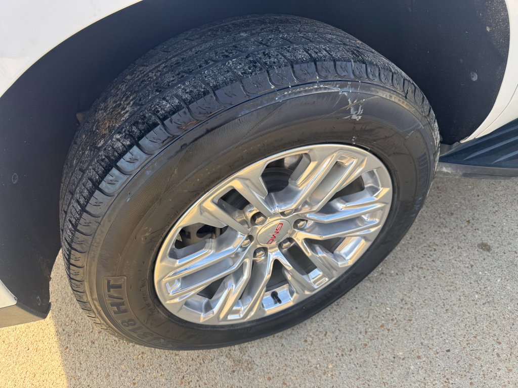 Used 2023 GMC Yukon SLT image 11